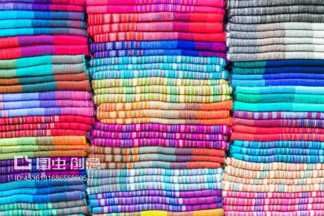 厄瓜多尔奥塔瓦洛的纺织品 传统与市场的完美交融