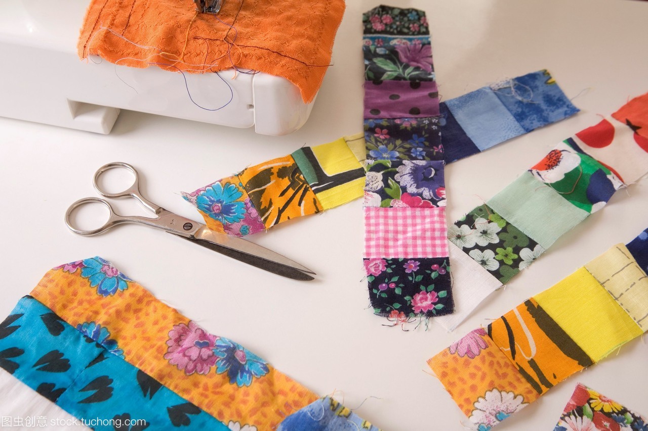 色彩织就的生活诗篇 纺织品在日常中的斑斓印记